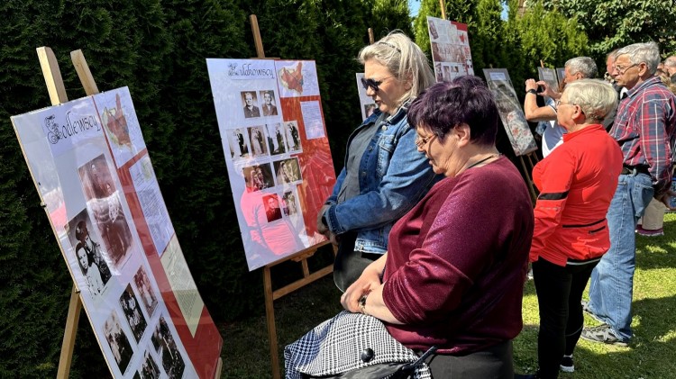 Z Wołynia na Żuławy – 80. lat historii, wspomnień i wdzięczności.