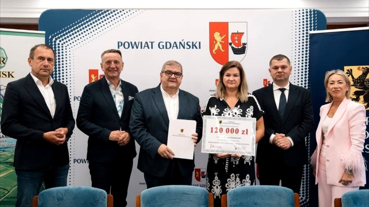 Powiat Malborski z dotacją na nowoczesny sprzęt informatyczny.