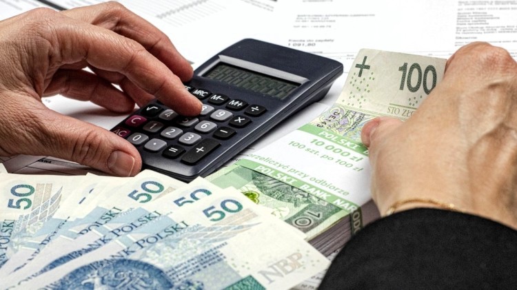 Polacy znowu chcą uderzyć w banki. Do Rzecznika Finansowego wpływa…