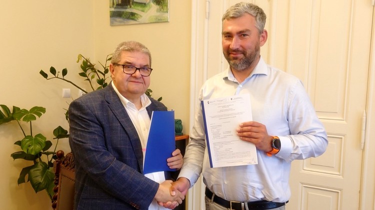 Nowoczesne pracownie w Zespole Szkół Technicznych w Malborku - podpisano umowę na remont w ramach projektu unijnego.