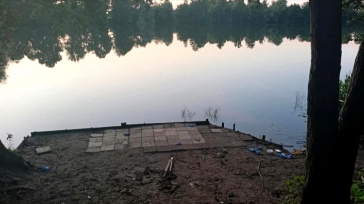 Zwłoki w jeziorze w Kościeleczkach - policja i prokuratura badają sprawę.…