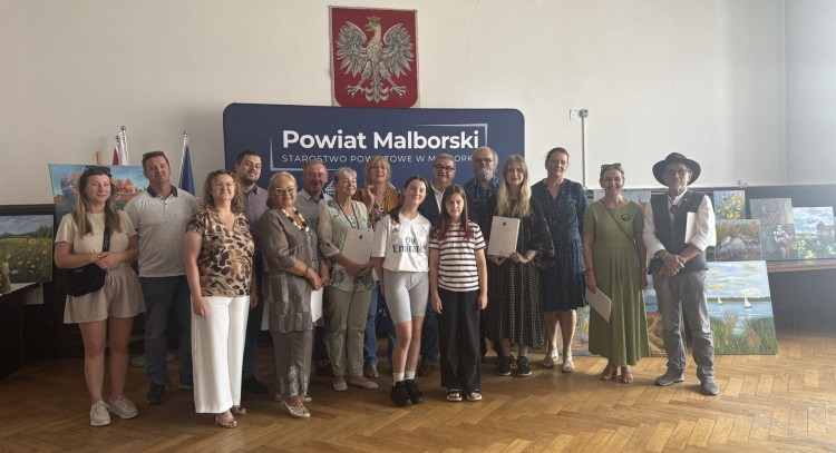Powiat Malborski wspiera sztukę - wernisaż po plenerze Stowarzyszenia Marynistów Polskich.