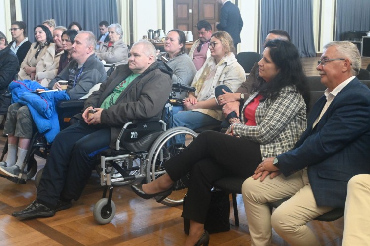 Rozmawiali o potrzebach osób z niepełnosprawnościami – ważne spotkanie w Nowym Dworze Gdańskim.