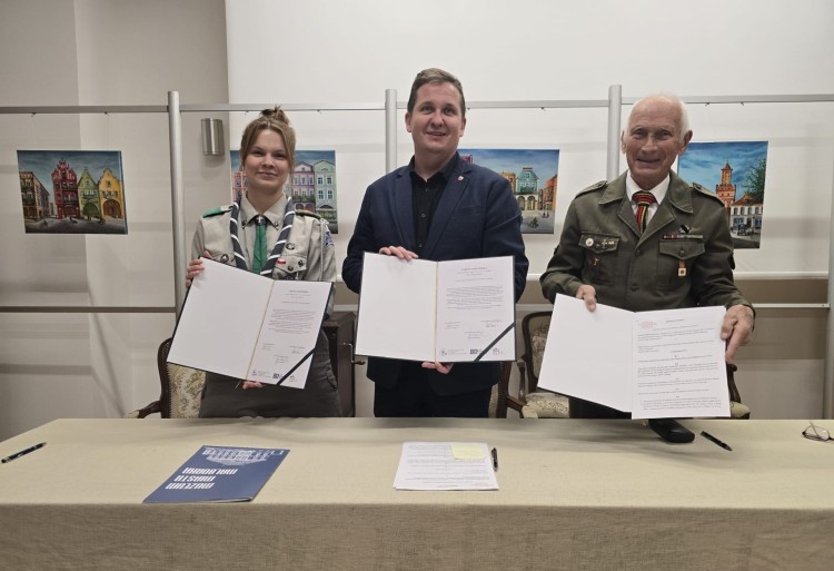 Muzeum Miasta Malborka podpisało umowę partnerską z Hufcem ZHP.