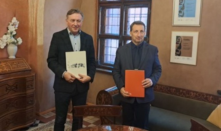 Porozumienie o wolontariacie i edukacji między Muzeum Zamkowym w Malborku a Zespołem Szkół Technicznych.