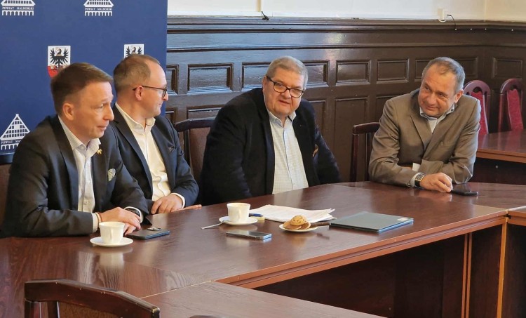Spotkanie samorządowców w Malborku - rozmawiano o funduszach unijnych i rozwoju regionu.