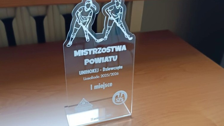 Zespół Szkół Technicznych w Malborku mistrzem powiatu w unihokeju dziewcząt.