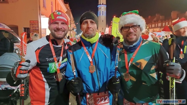 Bieg Świętego Mikołaja w Nowym Stawie – sport, radość i świąteczna atmosfera już w grudniu.