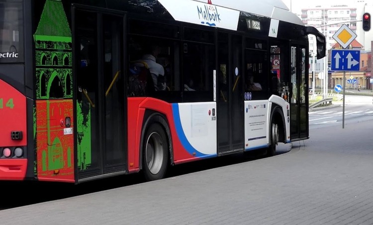 Dodatkowe autobusy MZK w Malborku w okresie Wszystkich Świętych.