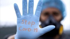 Wzrost zachorowań na COVID-19. Służby apelują o ostrożność i szczepienia.