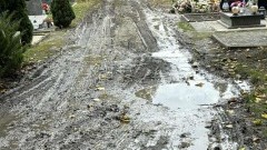Kiedy w końcu wyremontują aleję nr VII na cmentarzu? – pytają mieszkańcy Malborka.