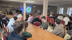 Informatycy i programiści z Malborka poznali tajniki pracy w globalnym koncernie.