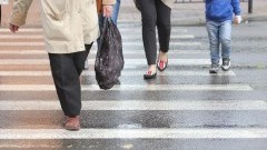 Bezpieczny pieszy - malborscy policjanci dbają o bezpieczeństwo pieszych.