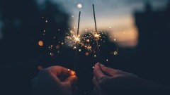 Bezpieczny Sylwester. Policja apeluje o rozwagę przy korzystaniu z fajerwerków.
