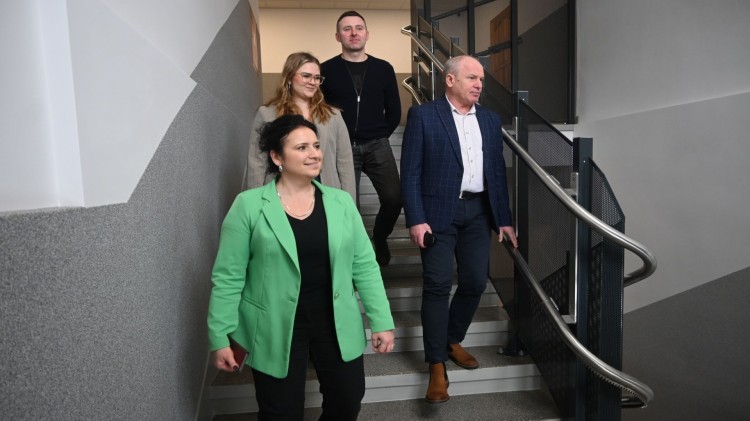 Zakończono remont korytarzy i klatki schodowej w LO w Nowym Dworze Gdańskim.