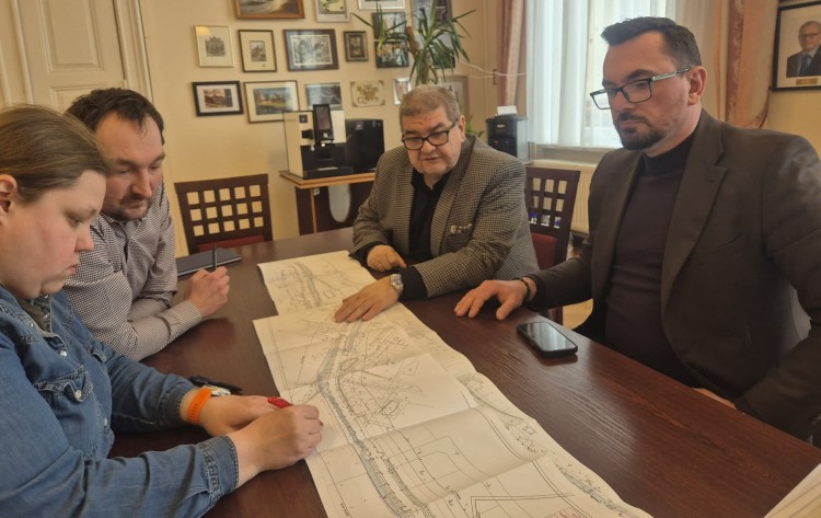 Gmina Miłoradz planuje budowę nowej drogi rowerowej we współpracy z Powiatem Malborskim.