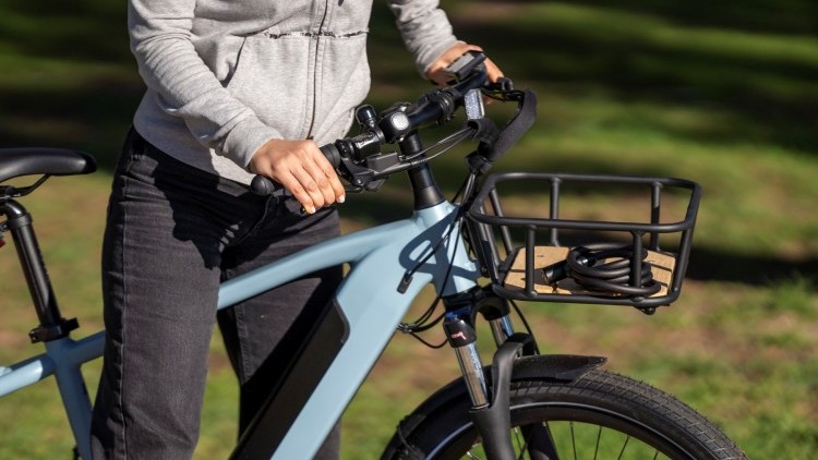 Bezpieczeństwo na drodze – jak prawidłowo prowadzić rower elektryczny?