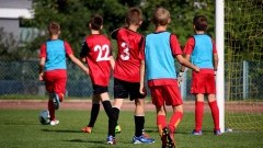 „Aktywne weekendy na Orliku” w Gminie Stare Pole. Rusza międzypokoleniowy cykl wydarzeń sportowych.