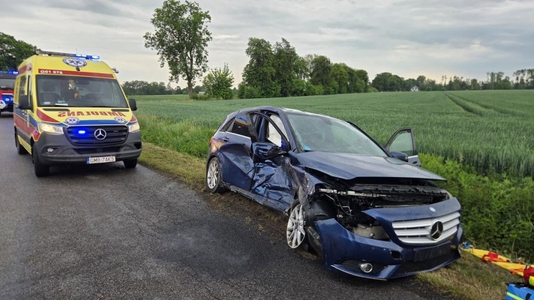 Kolizja na trasie Lichnowy–Trępnowy. Jedna osoba poszkodowana