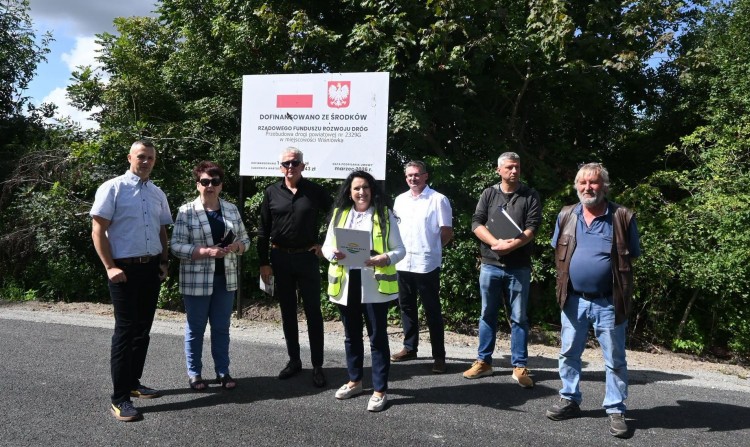Zakończono przebudowę drogi w Wiśniówce. Inwestycja kosztowała ponad 2 mln zł