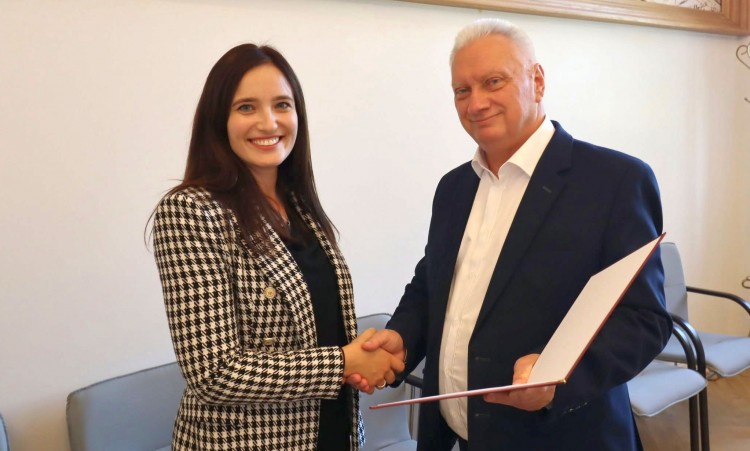 Nowy Staw. Karolina Ressel z awansem na nauczyciela mianowanego