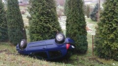 Sztumscy policjanci apelują o większą ostrożność na drogach. Dwa wypadki: potrącenie i dachowanie auta- 07.12.2016