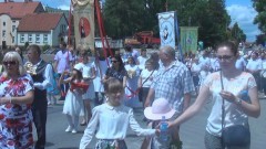 Sztum: Tłumy uczestników procesji Bożego Ciała. Wielowiekowa tradycja i wyznanie wiary – 15.06.2017