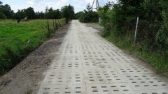 Gmina Sztum: Będą nowe kilometry dróg z płyt jumbo. Ratusz podpisał kolejne umowy – 02.08.2017 