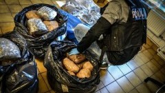 55 kg marihuany i 1000 tabletek ecstasy w kołach zapasowych ciężarówki!&#8230;