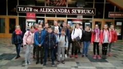 Szkolny wyjazd uczniów ze Szkoły Podstawowej w Bągarcie na spektakl&#8230;