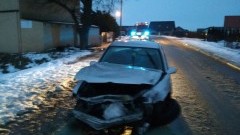 Sztum: Opel rozbity na drzewie. Ranny kierowca trafił do szpitala – 18.01.2018 