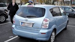 Potrącił pieszego na parkingu. 77-latek z obrażeniami ciała trafił&#8230;