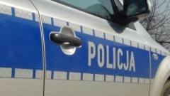 Poszukiwany 39-latek uciekając przed nowostawskimi policjantami wskoczył&#8230;