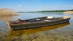 Łódka na wiślanej mieliźnie – raport sztumskich służb mundurowych.