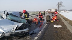 Z ostatniej chwili. Zablokowana DK22 z Elbląga do Malborka. 3 osoby trafiły do szpitala.