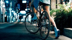 Sztum. Szlaczkiem po drodze – rowerzysta na podwójnym gazie.