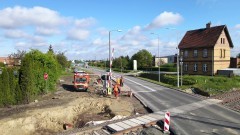 Nowa Wieś Malborska. Drogowcy budują brakującą ścieżkę pieszo-rowerową.&#8230;