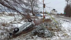 Straciła panowanie nad pojazdem i wpadła do rowu – raport sztumskich służb mundurowych.