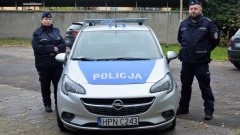 Policjanci uratowali trójkę dzieci i ich matkę z mieszkania, w którym zapalił się komin