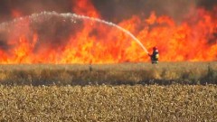 17 POŻARÓW, 18 MIEJSCOWYCH ZAGROŻEŃ, 2 ALARMY FAŁSZYWE. WEEKENDOWY&#8230;
