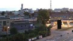 POCIĄG NIE WYHAMOWAŁ I UDERZYŁ W KOZŁY NA STACJI W MALBORKU. 3 OSOBY POSZKODOWANE. ZOBACZ MOMENT ZDERZENIA – 29.08.2015