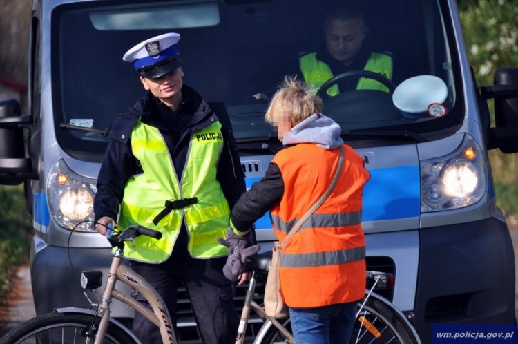 Piesi nagminnie łamią przepisy ruchu drogowego. Policjanci podsumowali&#8230;