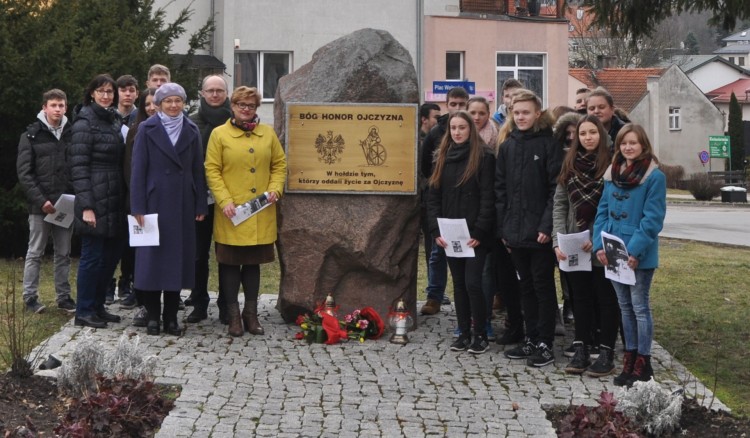 Dzierzgoń uczcił pamięć Żołnierzy Wyklętych uroczystym apelem –&#8230;