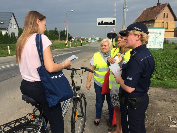 Na przejazdach kolejowych wciąż dochodzi do wypadków. Malborscy policjanci&#8230;