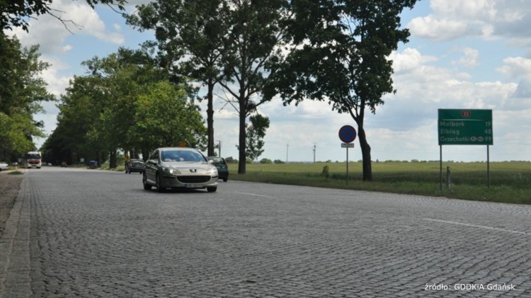 Starą kostkę zastąpi asfalt. Nareszcie dojdzie do remontu „berlinki”&#8230;