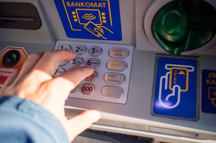 Niebezpieczne kody QR - Bądź ostrożny przy wypłatach z bankomatu!