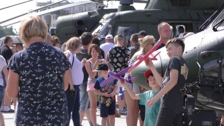 W tym roku miłośnicy lotnictwa obejdą się smakiem. Open Air Day nie&#8230;