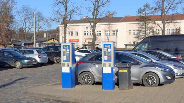 Parking przy Dworcu PKP. Interes miasta oraz mieszkańców nie został&#8230;