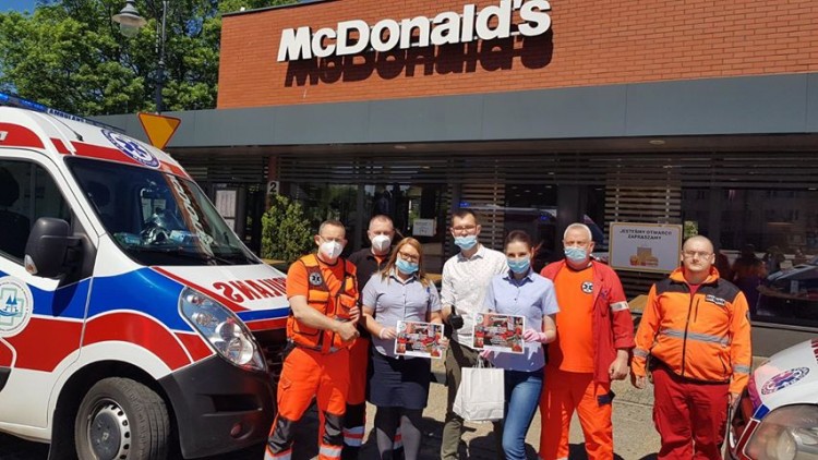 Załoga McDonald's Malbork odebrała podziękowania od Powiatowego Centrum&#8230;