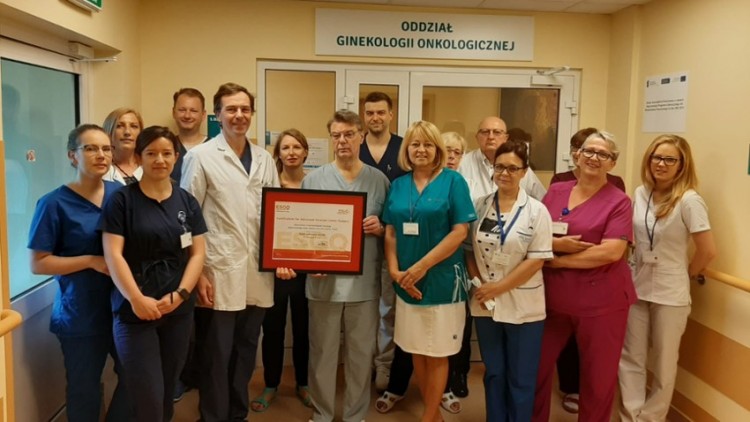 Gdyński oddział z międzynarodowym certyfikatem w leczeniu raka jajnika.…